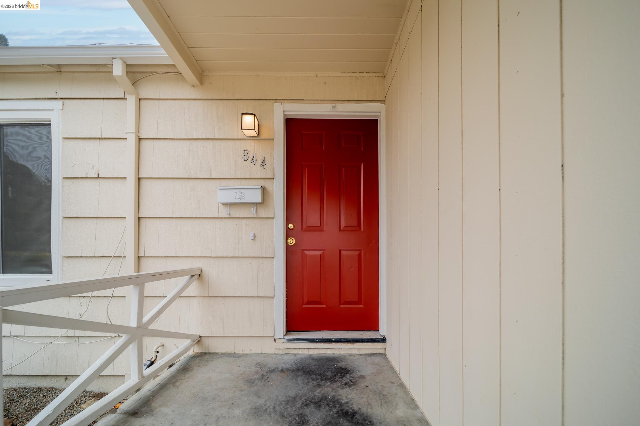 844 37th Street Richmond, CA 94805 - Photo 9 of 35 a view of door