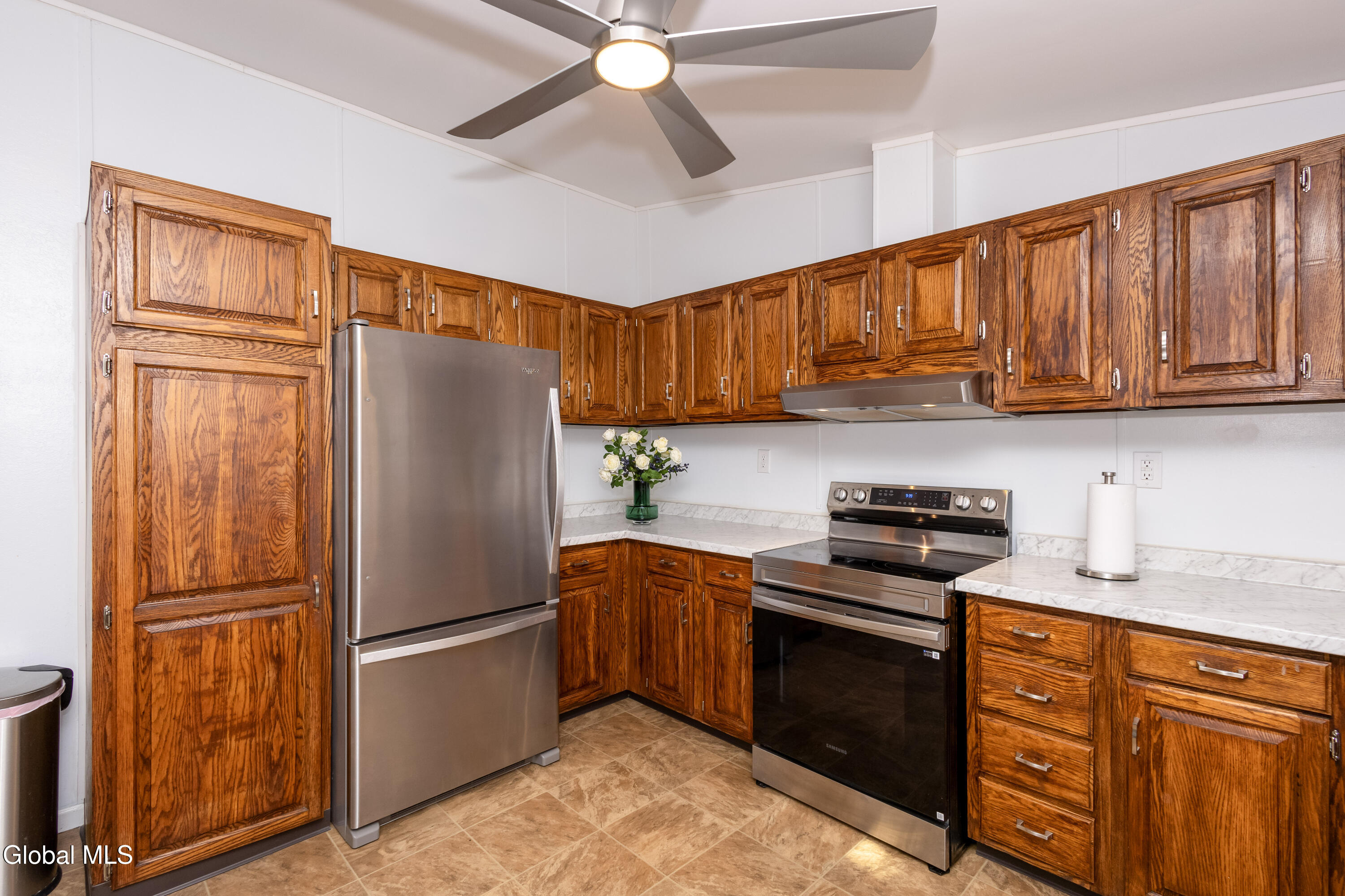 99 A Beach Road Halfmoon, NY 12065 - Photo 8 of 53 14-0D2A9720-Edit