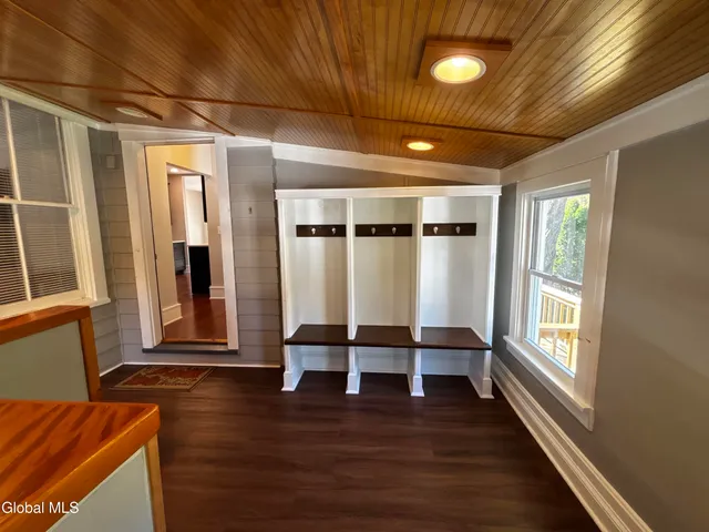 $550,000 | 226 North Greenbush Road, North Greenbush, NY 12180