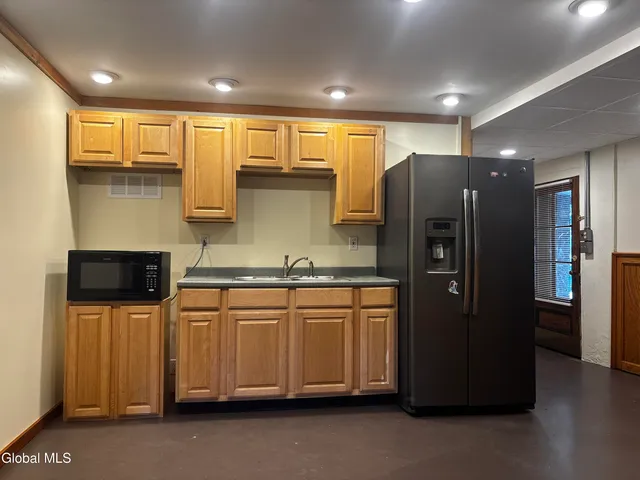 $550,000 | 226 North Greenbush Road, North Greenbush, NY 12180