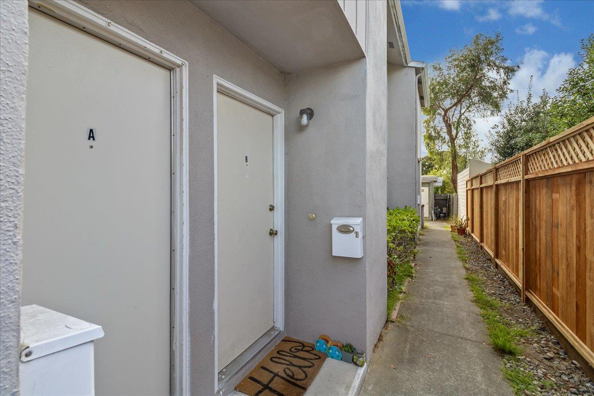 618 Forest Avenue Pacific Grove, CA 93950 - Photo 7 of 78