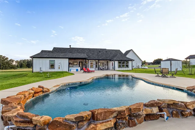 $1,700,000 | 6770 Fm 1372 Road, North Zulch, TX 77872