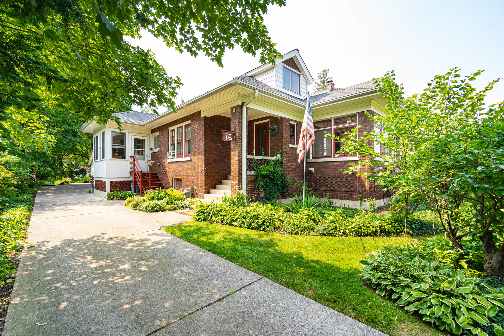 76 South Delaplaine Road Riverside, IL 60546 - Photo 1 of 31