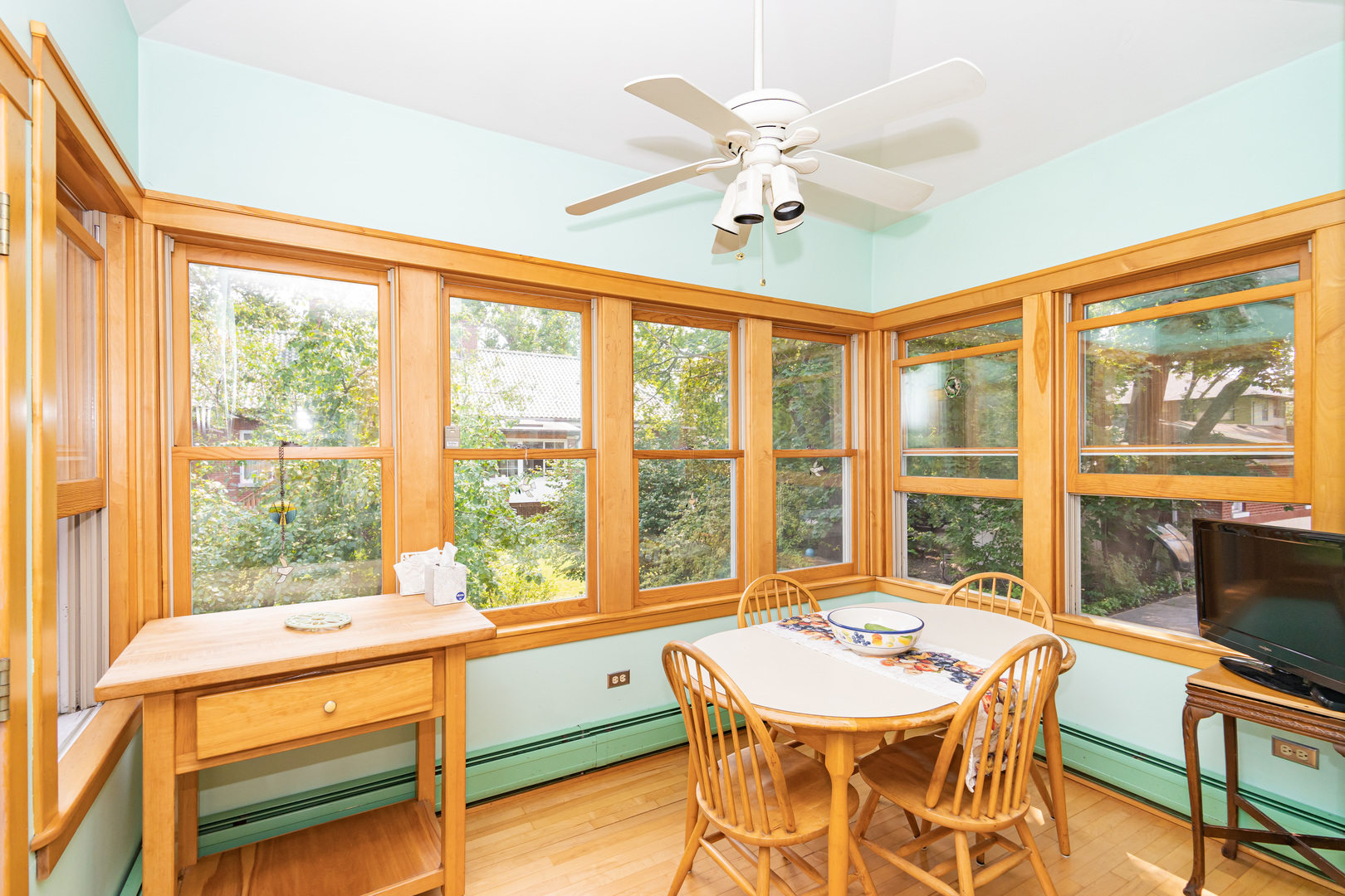 76 South Delaplaine Road Riverside, IL 60546 - Photo 11 of 31