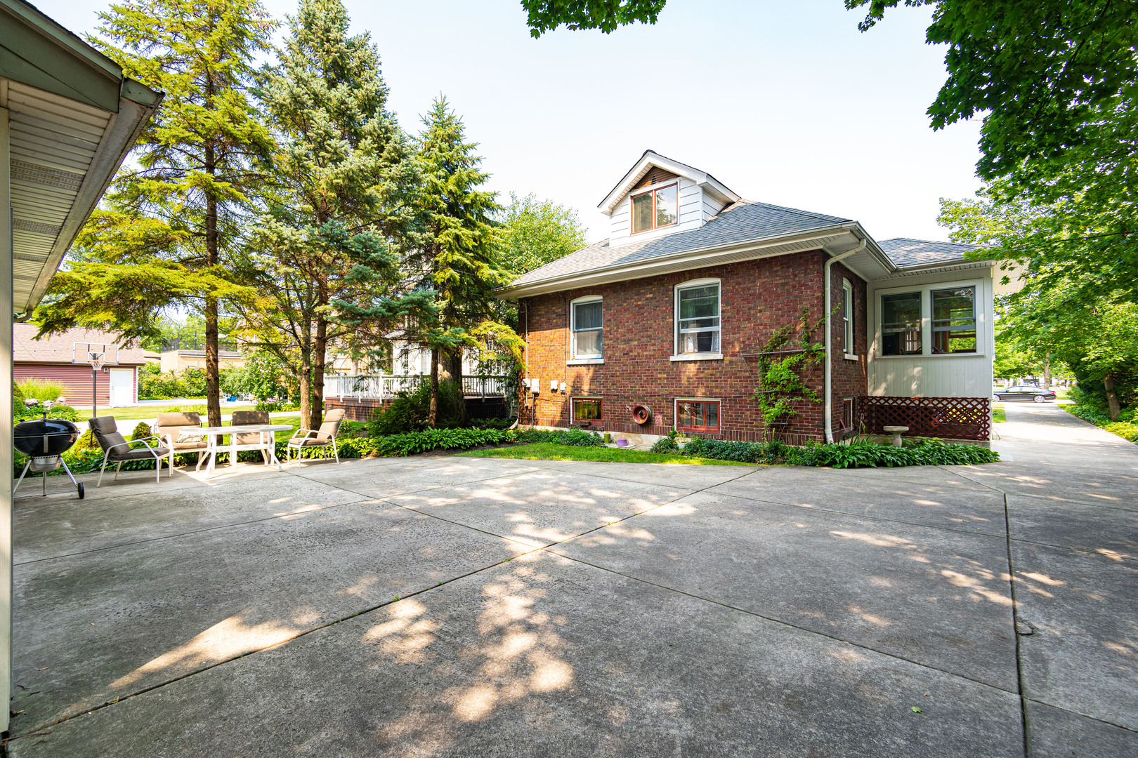 76 South Delaplaine Road Riverside, IL 60546 - Photo 26 of 31