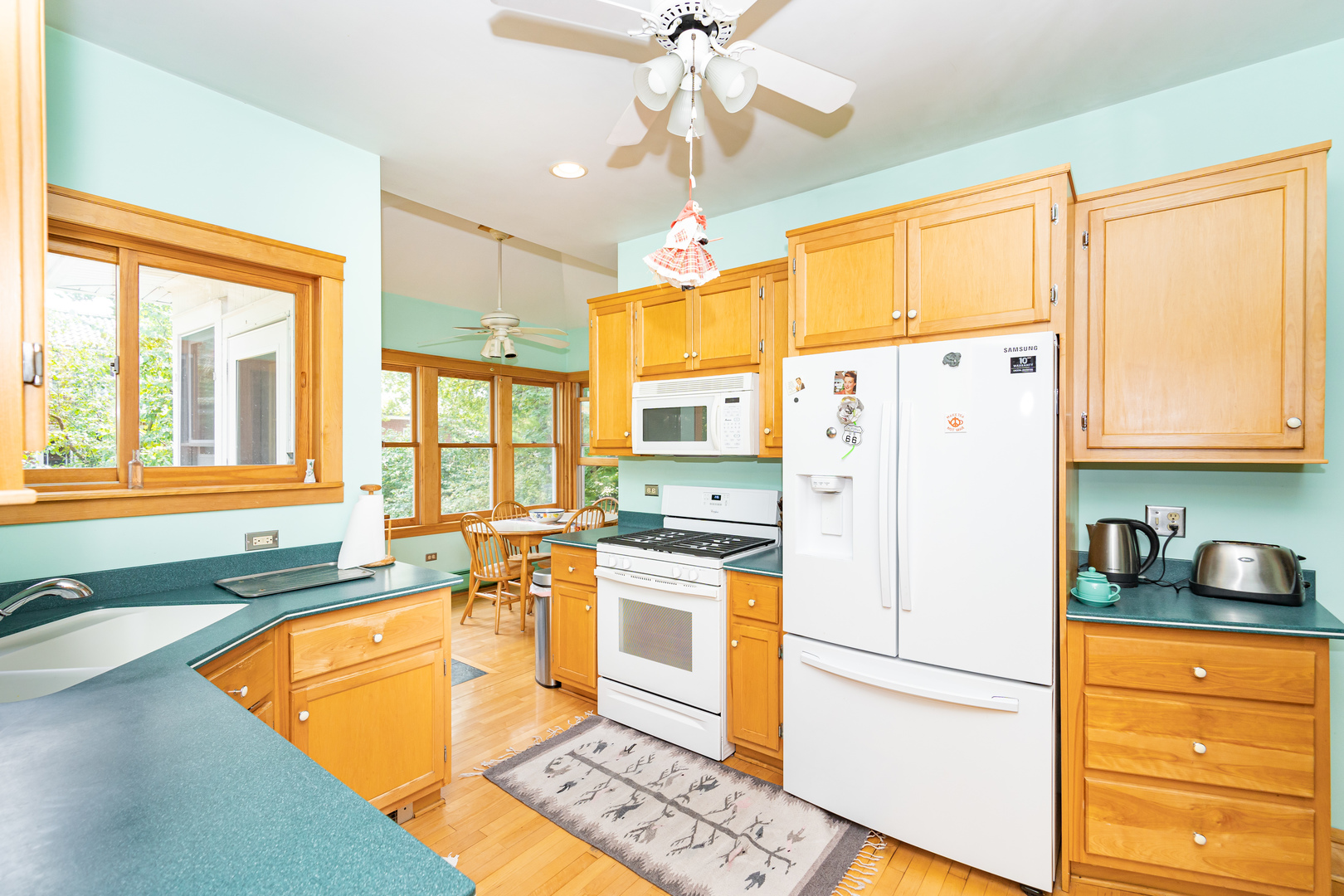 76 South Delaplaine Road Riverside, IL 60546 - Photo 9 of 31