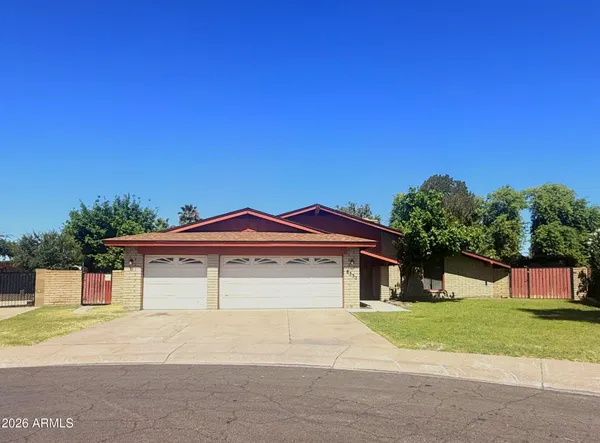 $459,900 | 8332 North 50th Drive, Glendale, AZ 85302
