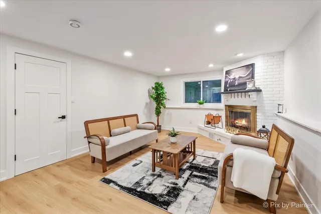 $549,900 | 1942 Trail Ridge Street, Arlington Heights, IL 60004