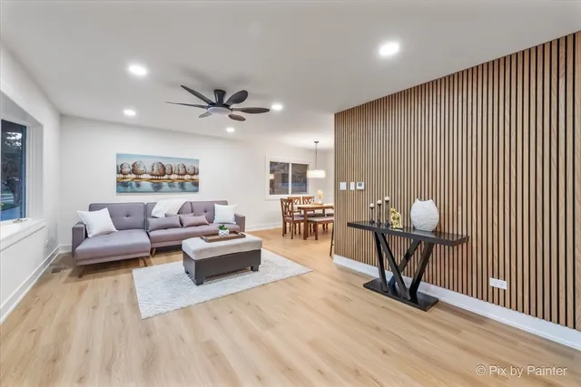 $549,900 | 1942 Trail Ridge Street, Arlington Heights, IL 60004