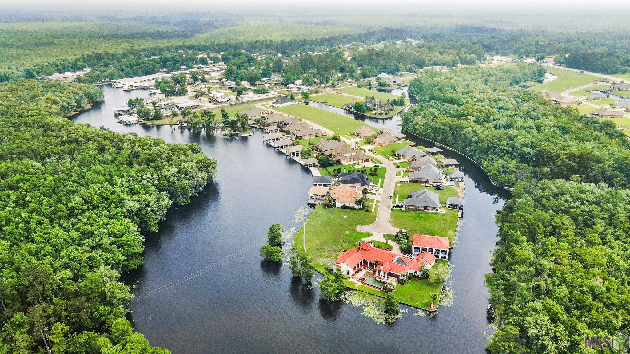 21441 Blue Marlin Drive Springfield, LA 70462 - Photo 9 of 13