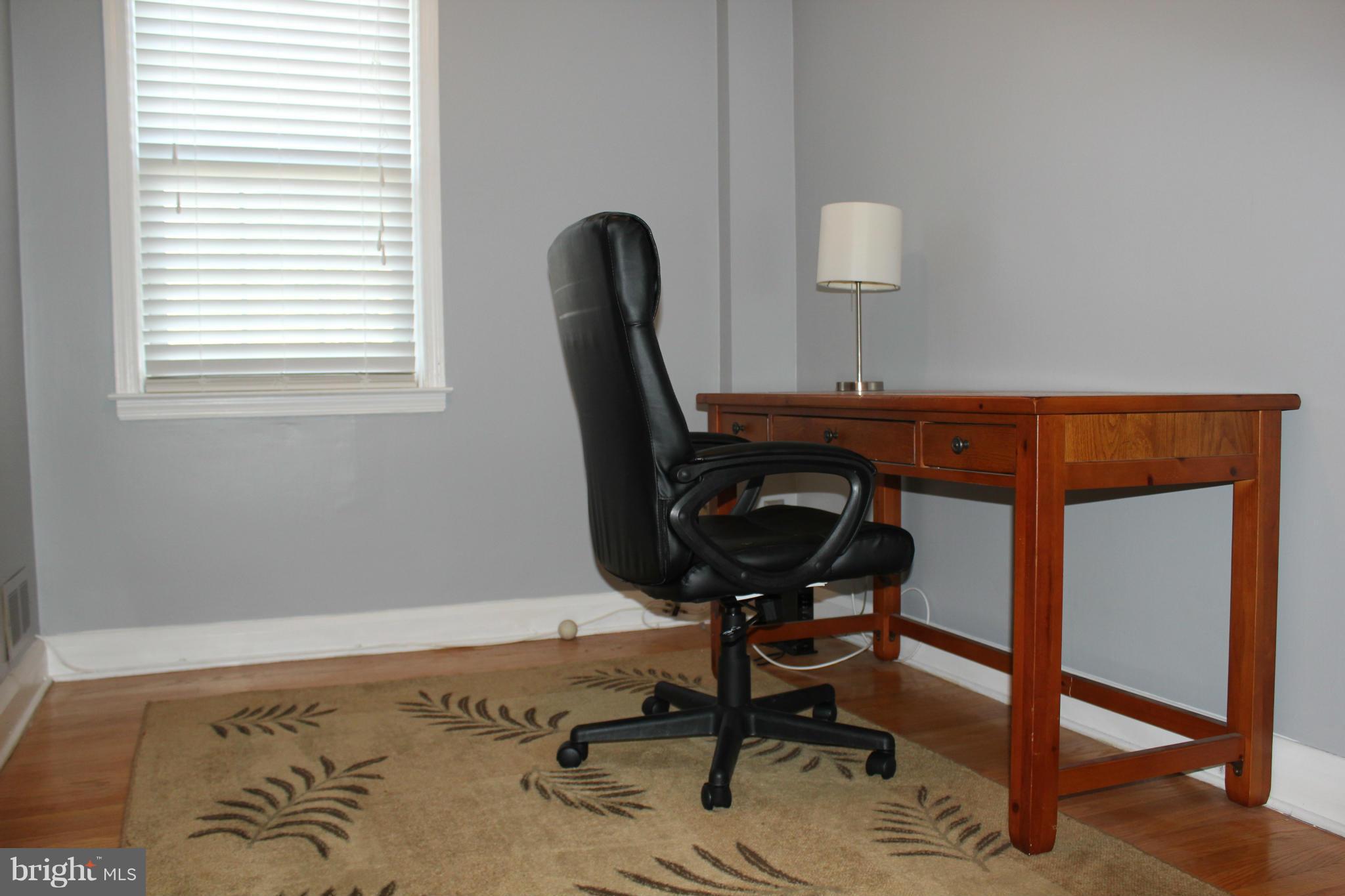 338 Dumbarton Road Baltimore, MD 21212 - Photo 18 of 30 a view of a workspace