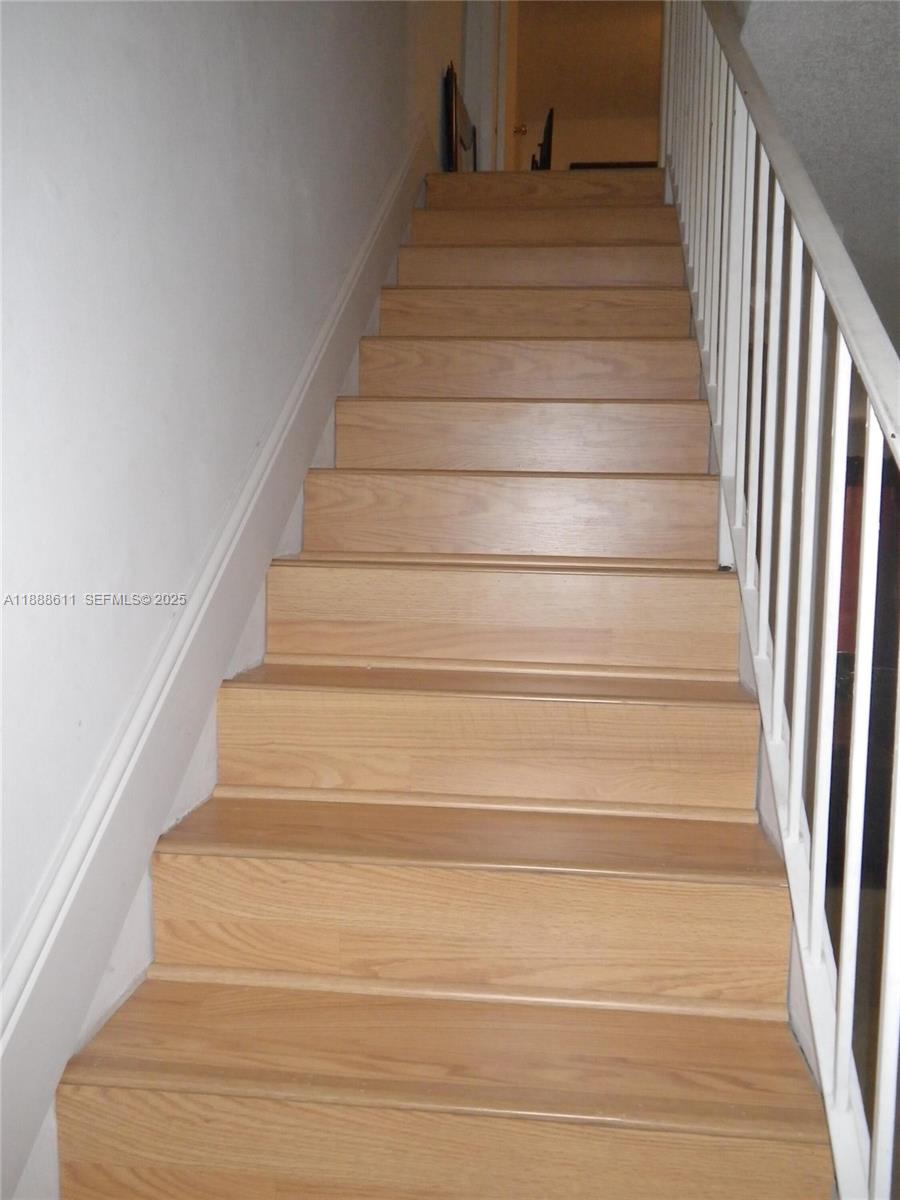 9375 Fontainebleau Boulevard, Unit L219 Miami, FL 33172 - Photo 11 of 13 a view of entryway