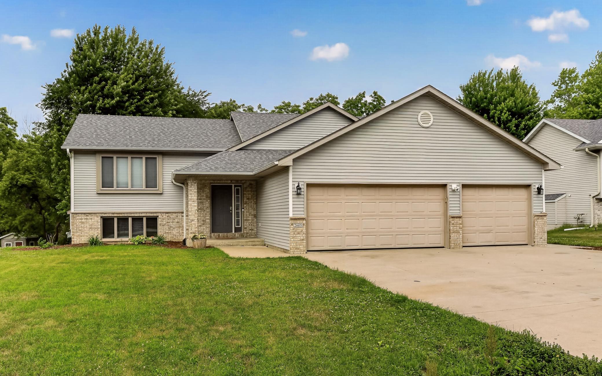 2605 Elmcroft Drive Southwest Rochester, MN 55902 - Photo 1 of 41