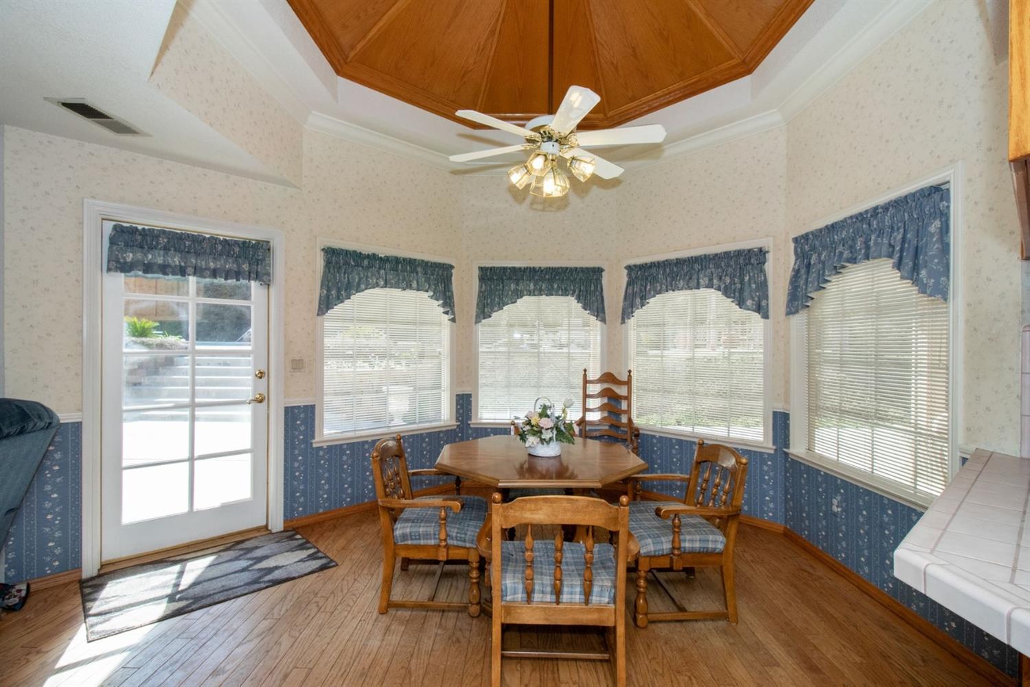 20200 Nicholas Road Clovis, CA 93619 - Photo 12 of 48 Gallery Image 12