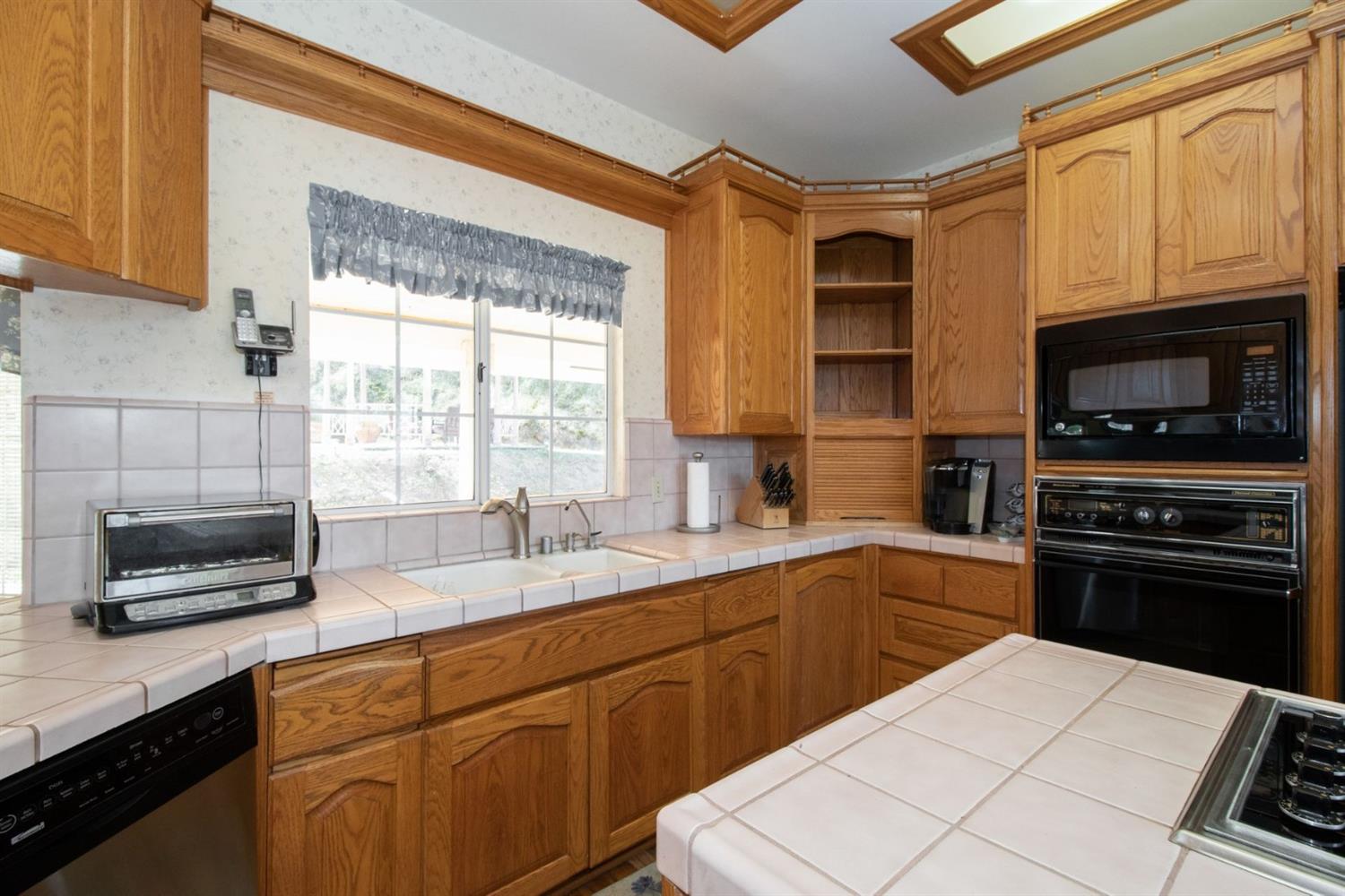 20200 Nicholas Road Clovis, CA 93619 - Photo 15 of 48 Gallery Image 15