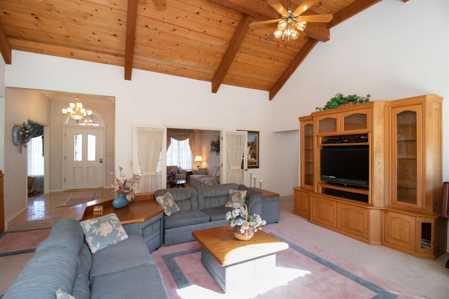 20200 Nicholas Road Clovis, CA 93619 - Photo 10 of 48 Gallery Image 10