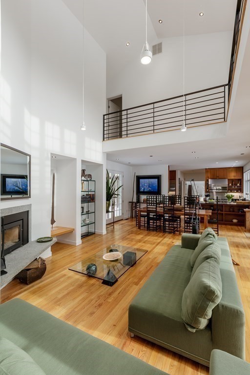 451 Strawberry Hill Road Concord, MA 01742 - Photo 4 of 41 Gallery Image 4