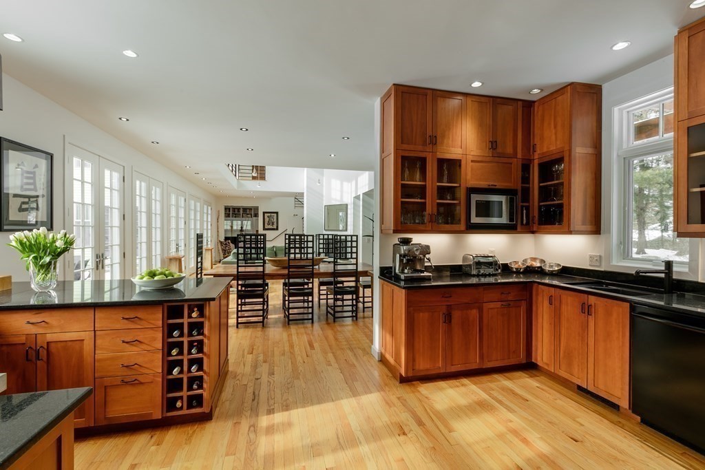 451 Strawberry Hill Road Concord, MA 01742 - Photo 6 of 41 Gallery Image 6
