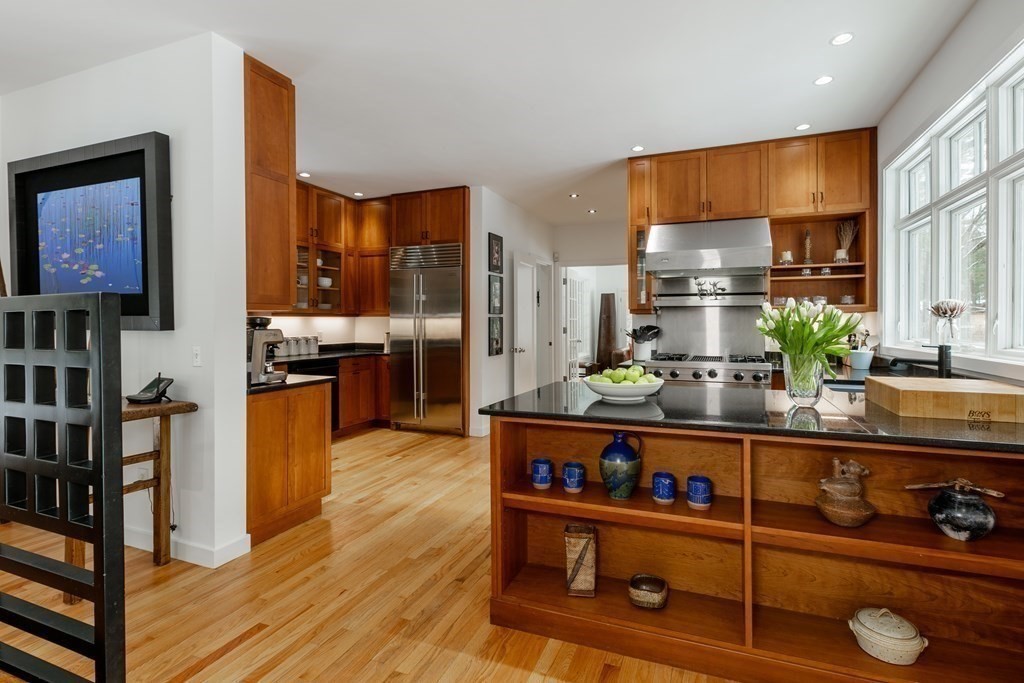 451 Strawberry Hill Road Concord, MA 01742 - Photo 7 of 41 Gallery Image 7