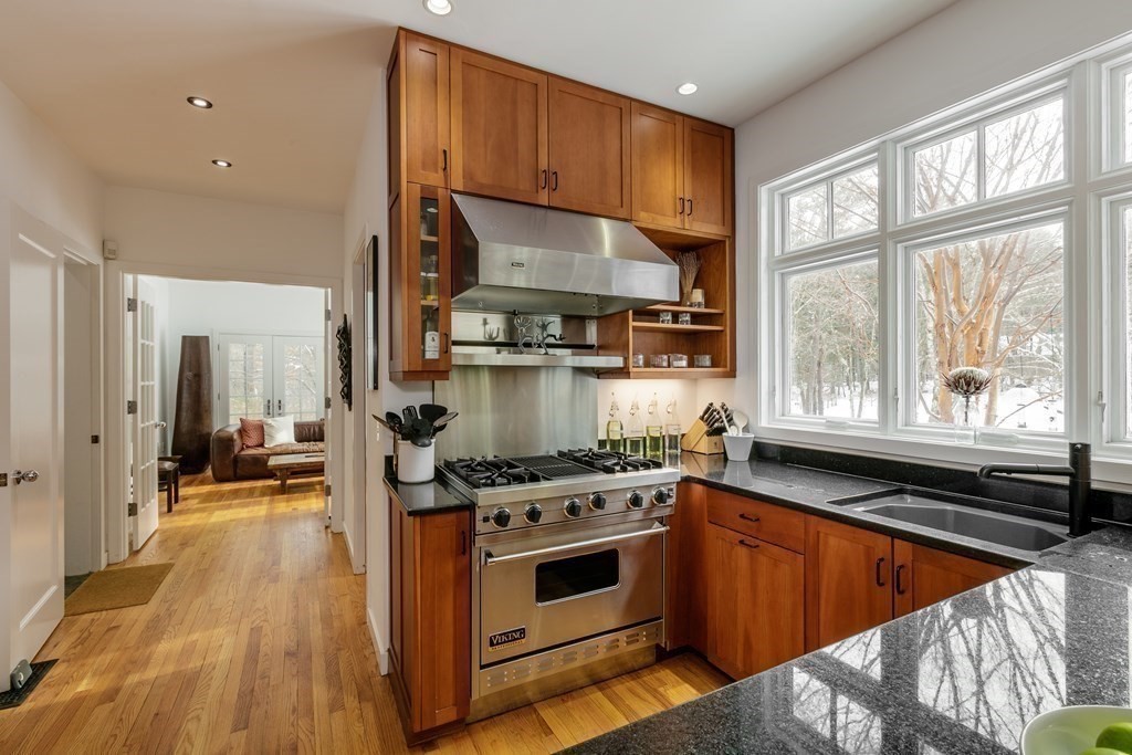 451 Strawberry Hill Road Concord, MA 01742 - Photo 8 of 41 Gallery Image 8