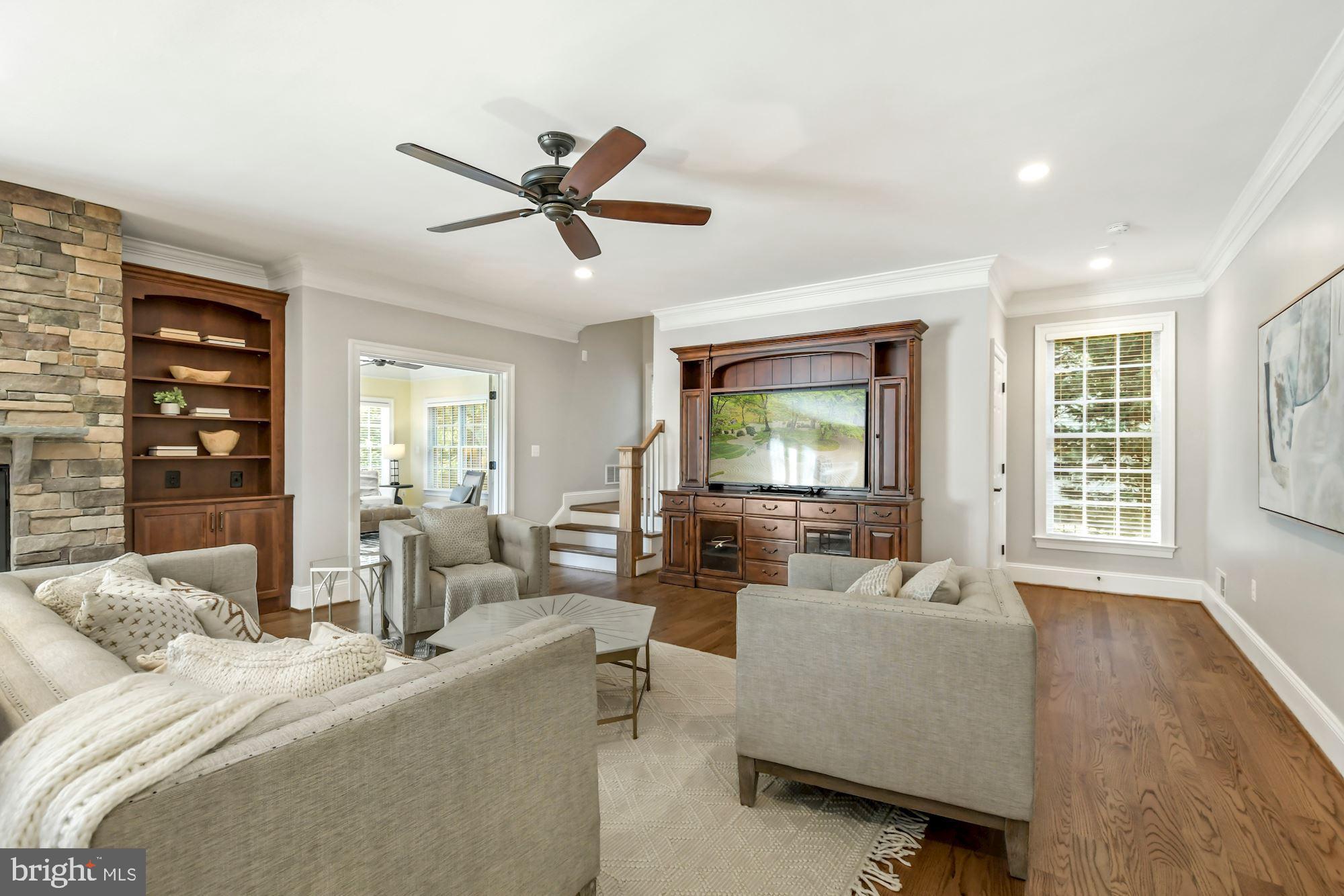 400 Ridge Road Southwest Vienna, VA 22180 - Photo 16 of 72