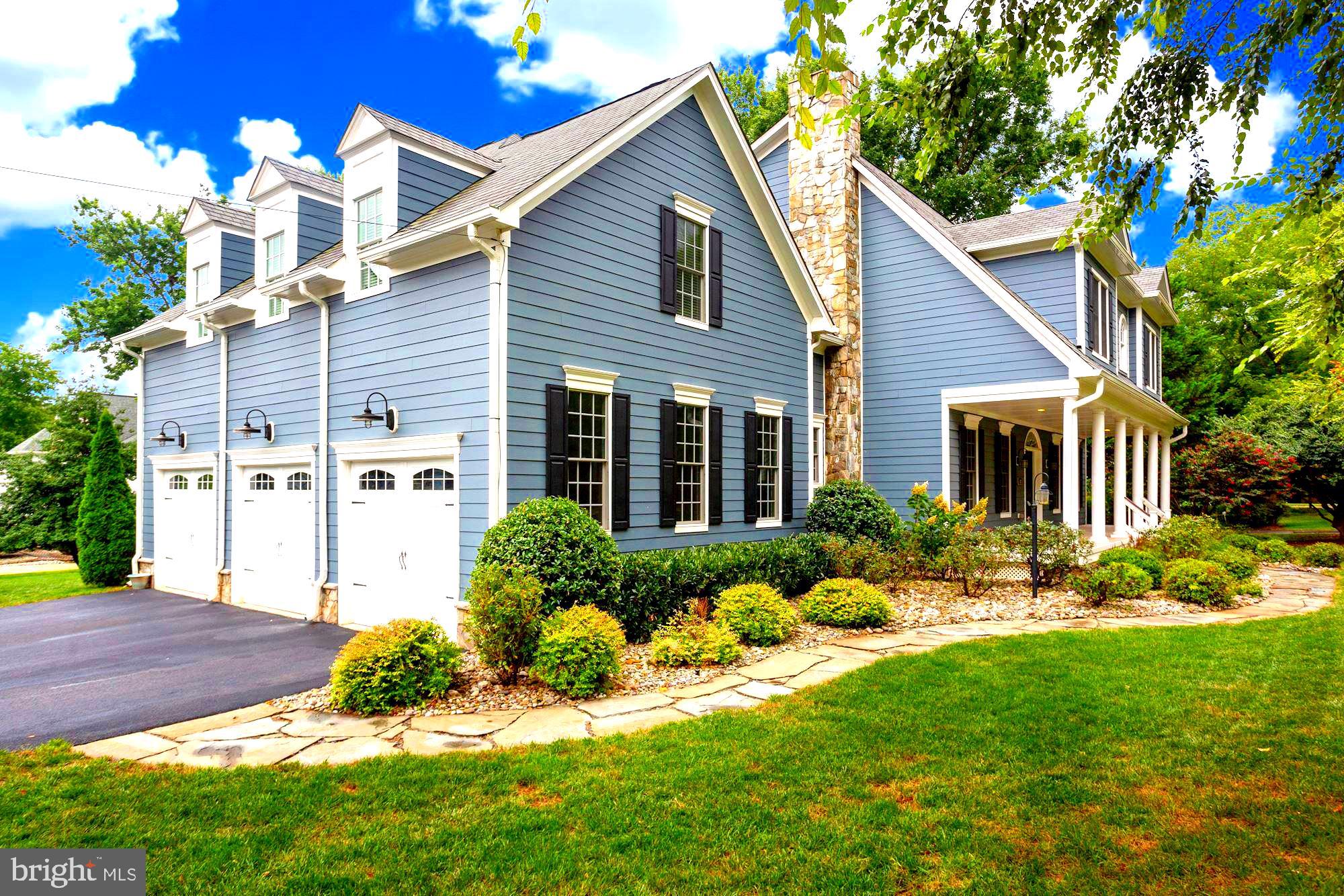 400 Ridge Road Southwest Vienna, VA 22180 - Photo 3 of 72 Professional Landscaping