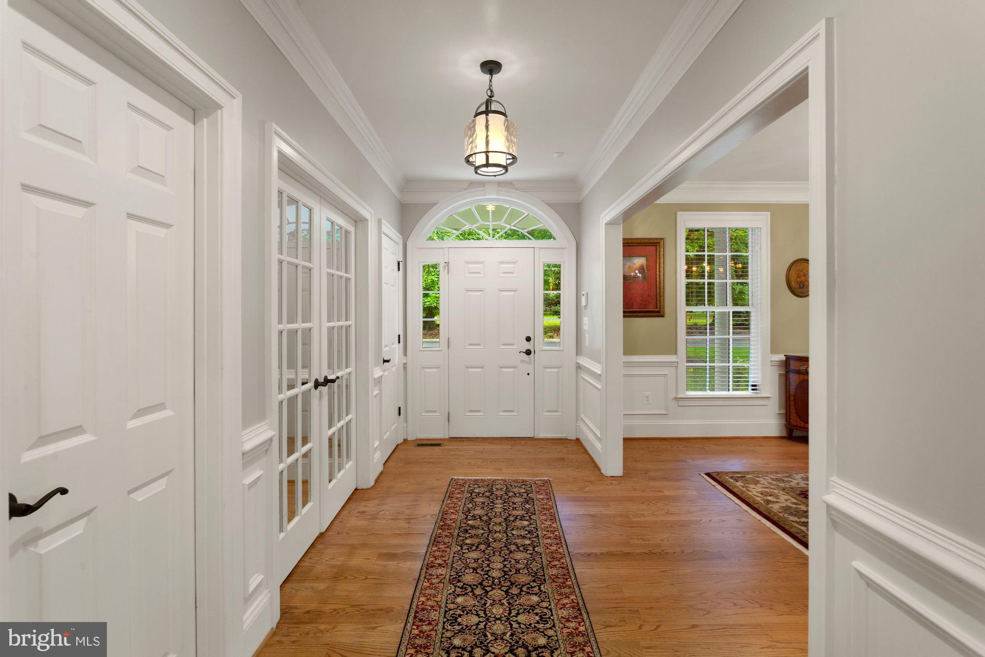 400 Ridge Road Southwest Vienna, VA 22180 - Photo 9 of 72 Welcoming Entry Foyer