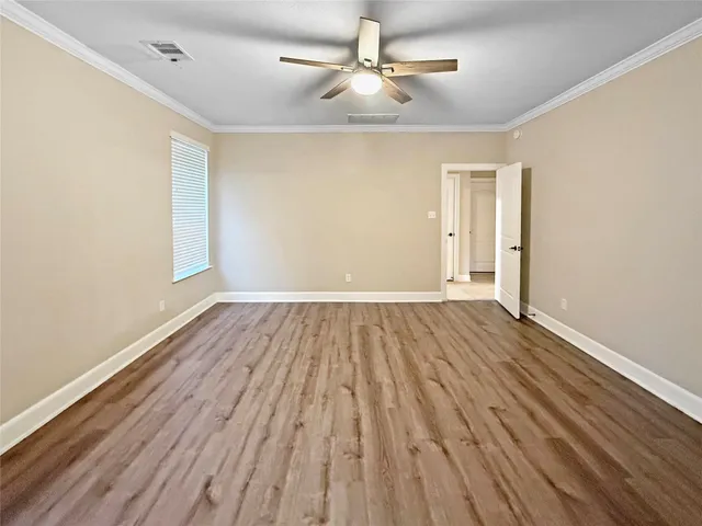 $650,000 | 110 North Pinto Point Circle, Spring, TX 77389