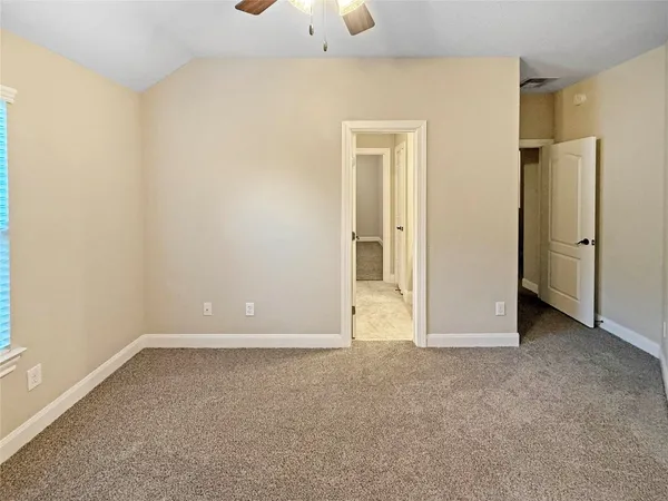 $592,400 | 110 North Pinto Point Circle, Spring, TX 77389