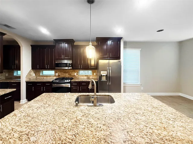 $650,000 | 110 North Pinto Point Circle, Spring, TX 77389