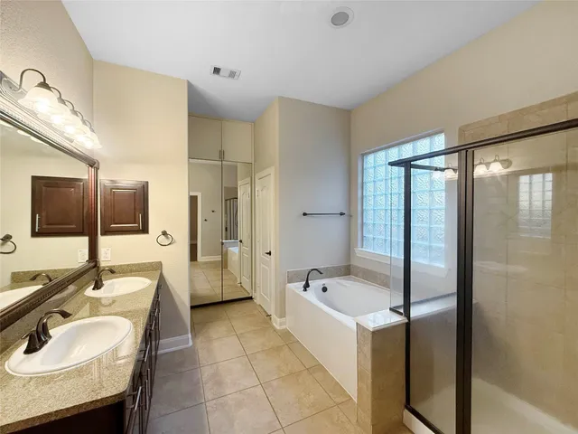 $650,000 | 110 North Pinto Point Circle, Spring, TX 77389