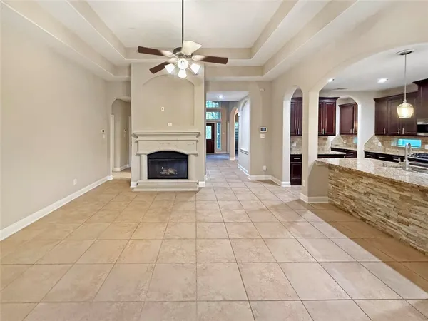 $592,400 | 110 North Pinto Point Circle, Spring, TX 77389