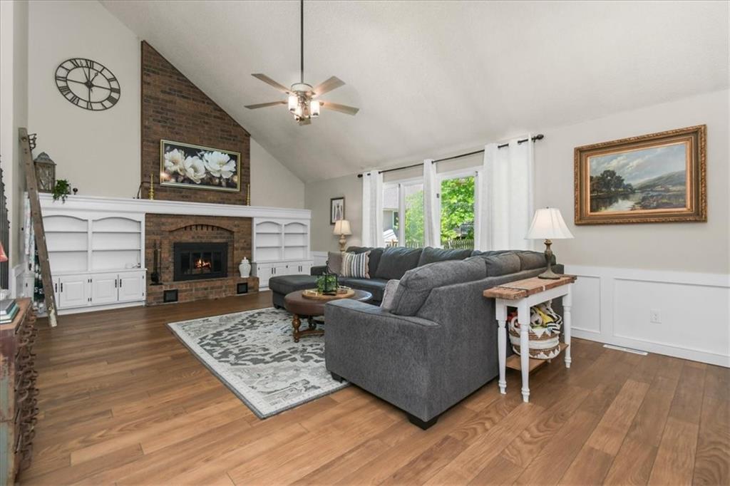 528 Southeast Country Lane Lee's Summit, MO 64063 - Photo 6 of 37