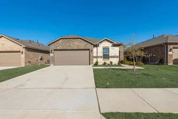 $2,495 | 11508 Harp Lane, Fort Worth, TX 76052