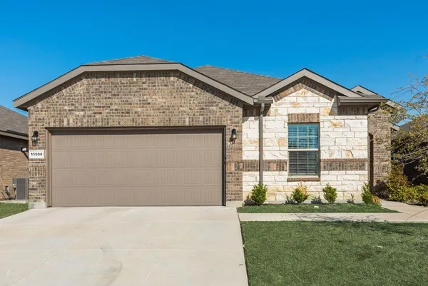 $2,495 | 11508 Harp Lane, Fort Worth, TX 76052