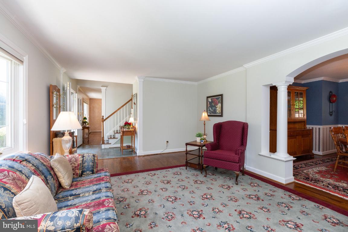 17445 Frederick Road Mount Airy, MD 21771 - Photo 11 of 51 Foyer