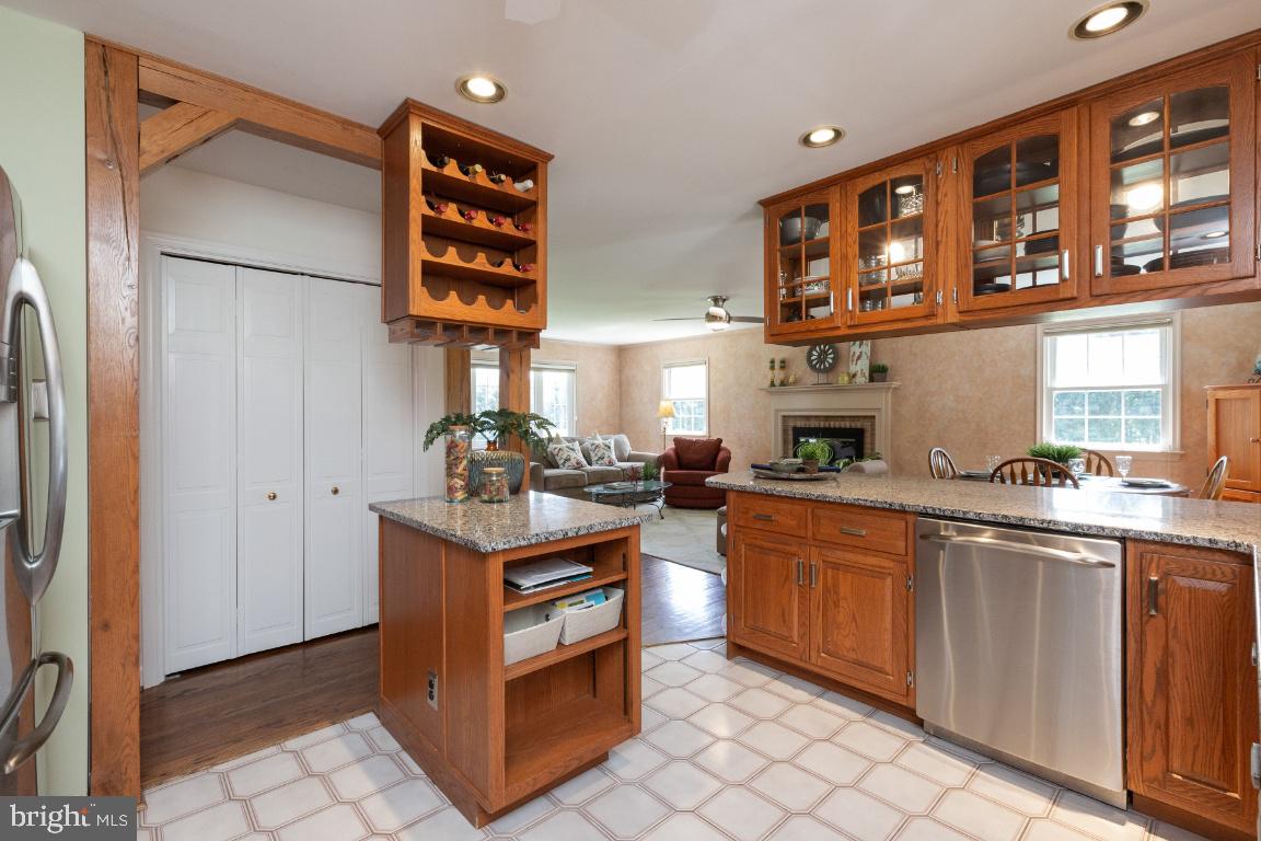 17445 Frederick Road Mount Airy, MD 21771 - Photo 19 of 51 Kitchen