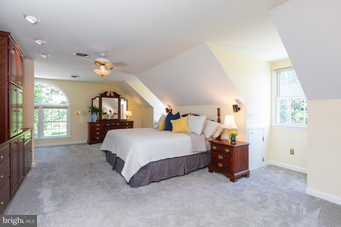 17445 Frederick Road Mount Airy, MD 21771 - Photo 21 of 51 Primary Bedroom