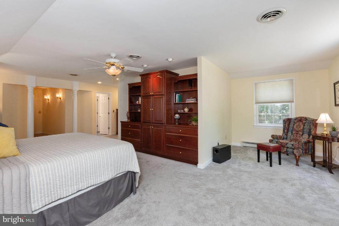 17445 Frederick Road Mount Airy, MD 21771 - Photo 23 of 51 Primary Bedroom