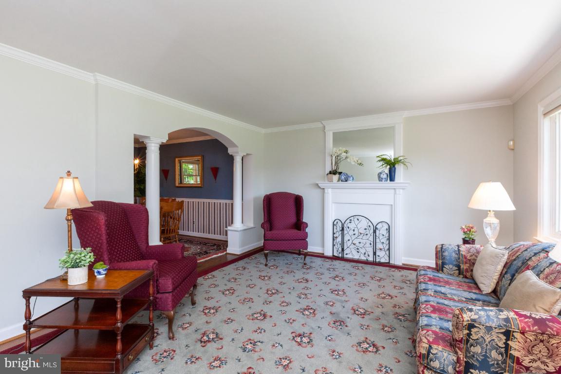 17445 Frederick Road Mount Airy, MD 21771 - Photo 10 of 51 Foyer
