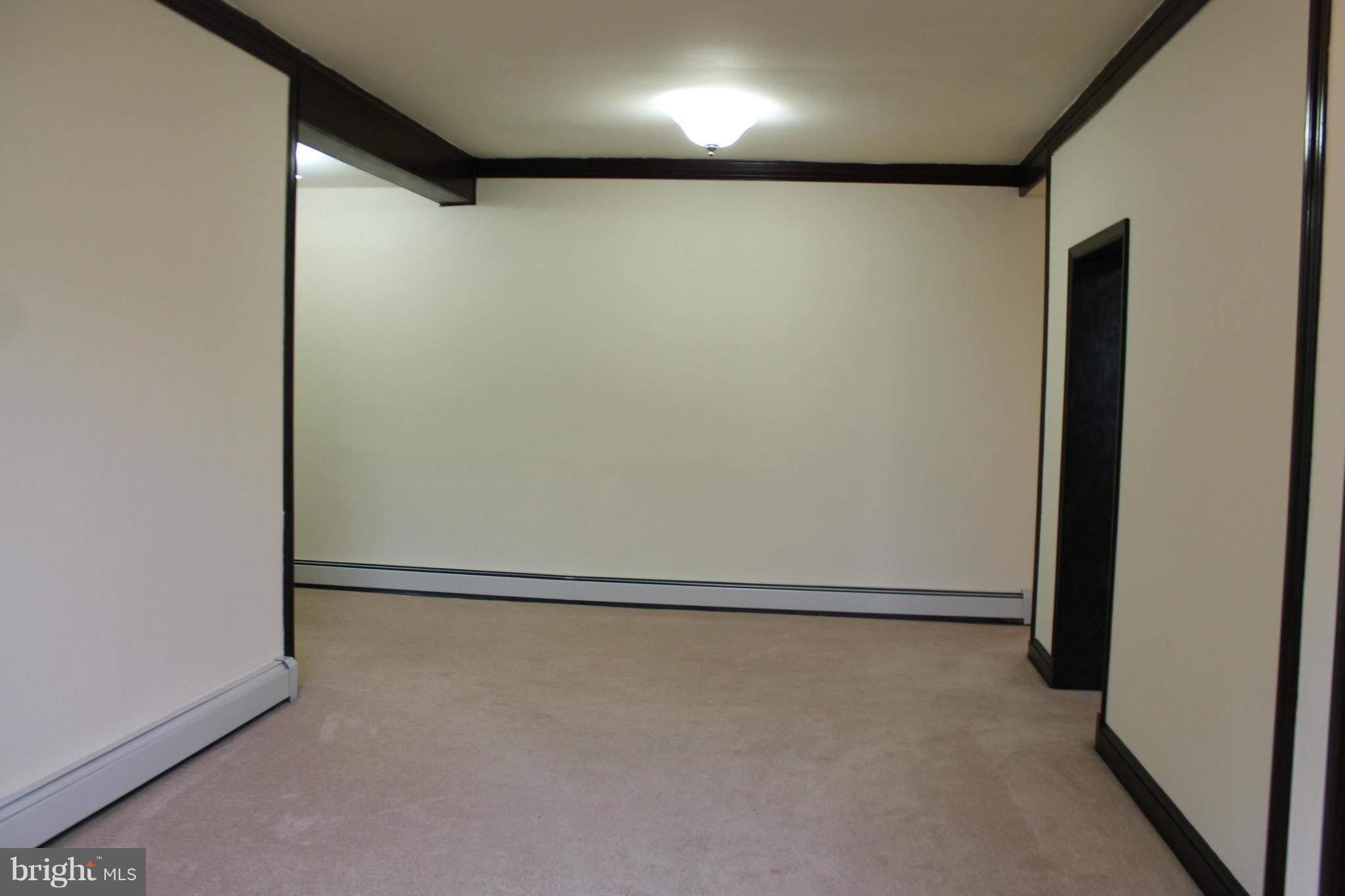 2410 Willoughby Beach Road Edgewood, MD 21040 - Photo 8 of 28 Living Room