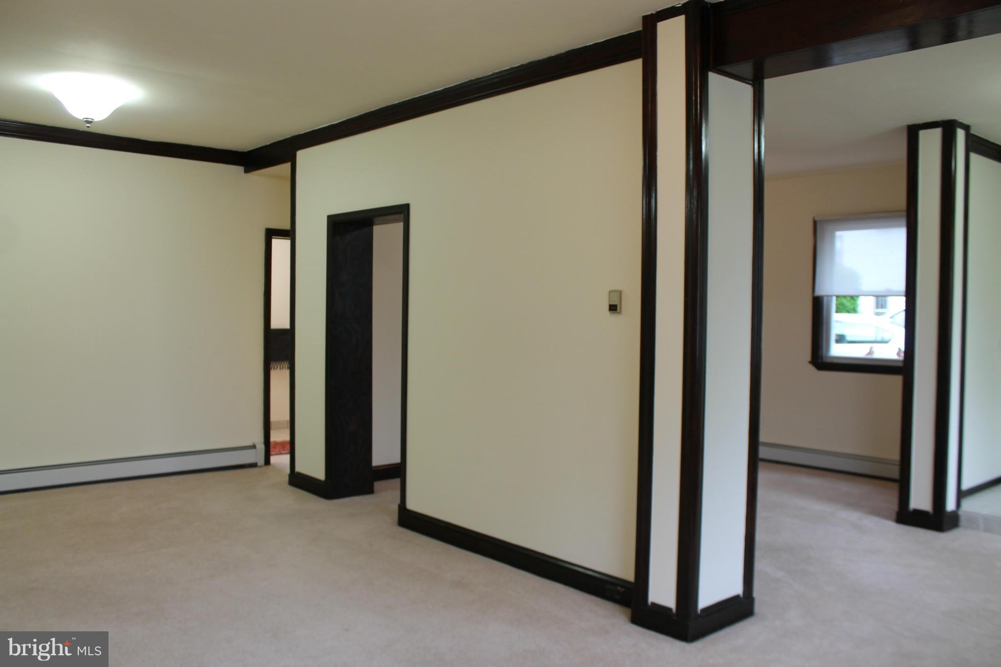 2410 Willoughby Beach Road Edgewood, MD 21040 - Photo 9 of 28 Living Room