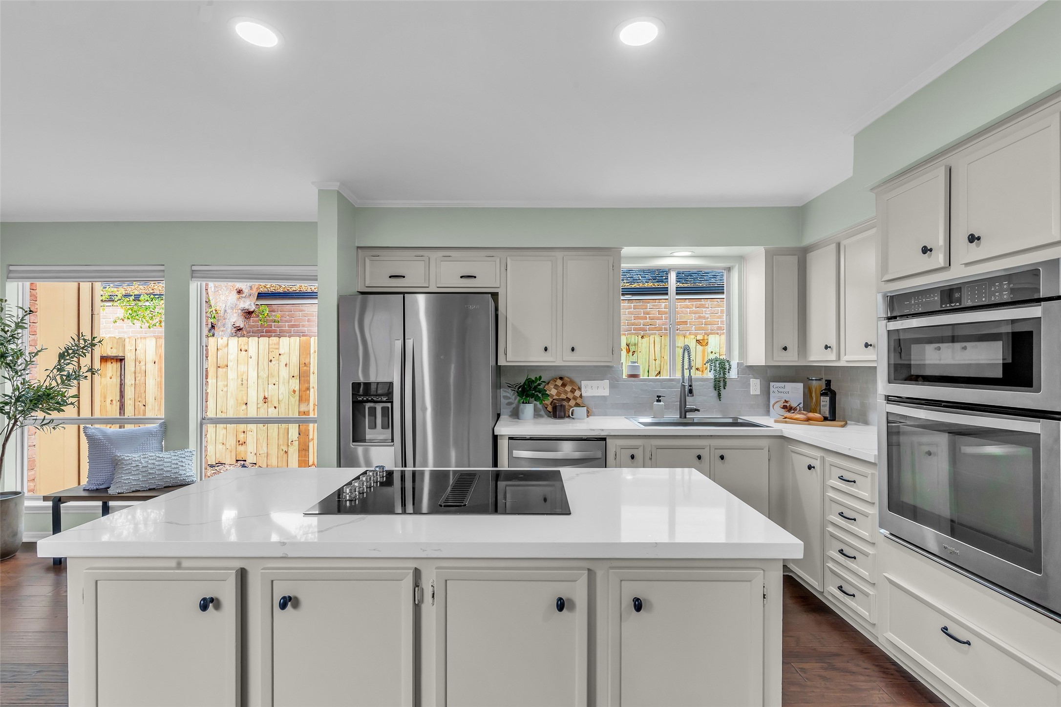 11407 Overbrook Lane Houston, TX 77077 - Photo 14 of 25 Plenty of storage!