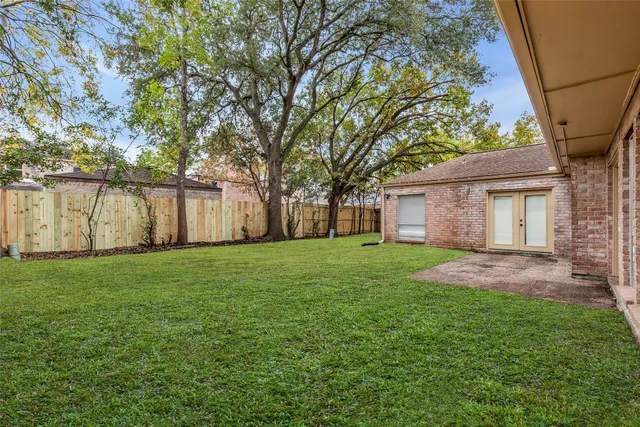 $389,900 | 11407 Overbrook Lane, Houston, TX 77077