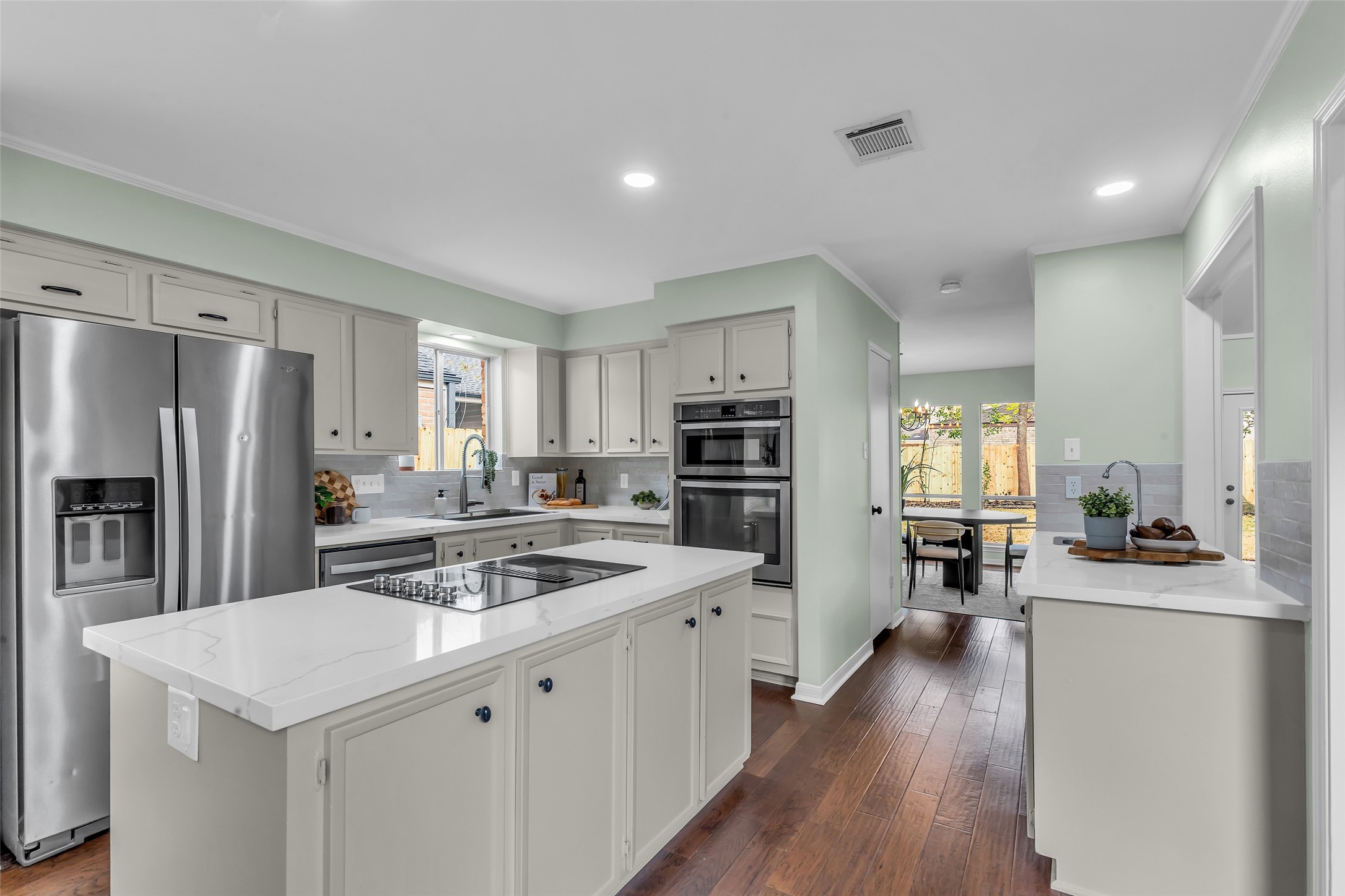 11407 Overbrook Lane Houston, TX 77077 - Photo 10 of 25