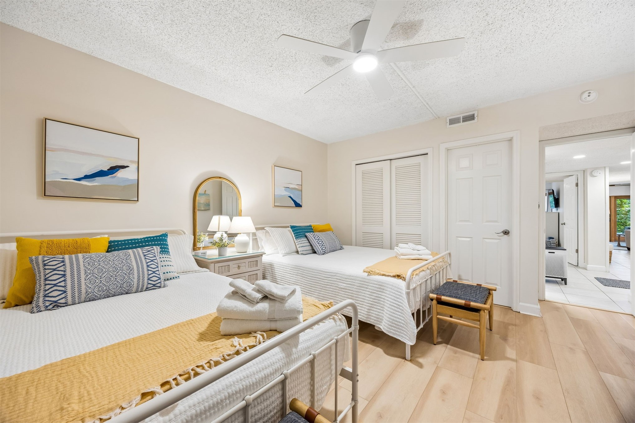 2014 Beachwood Road, Unit 2014 Amelia Island, FL 32034 - Photo 11 of 36 a living room with furniture and a couch