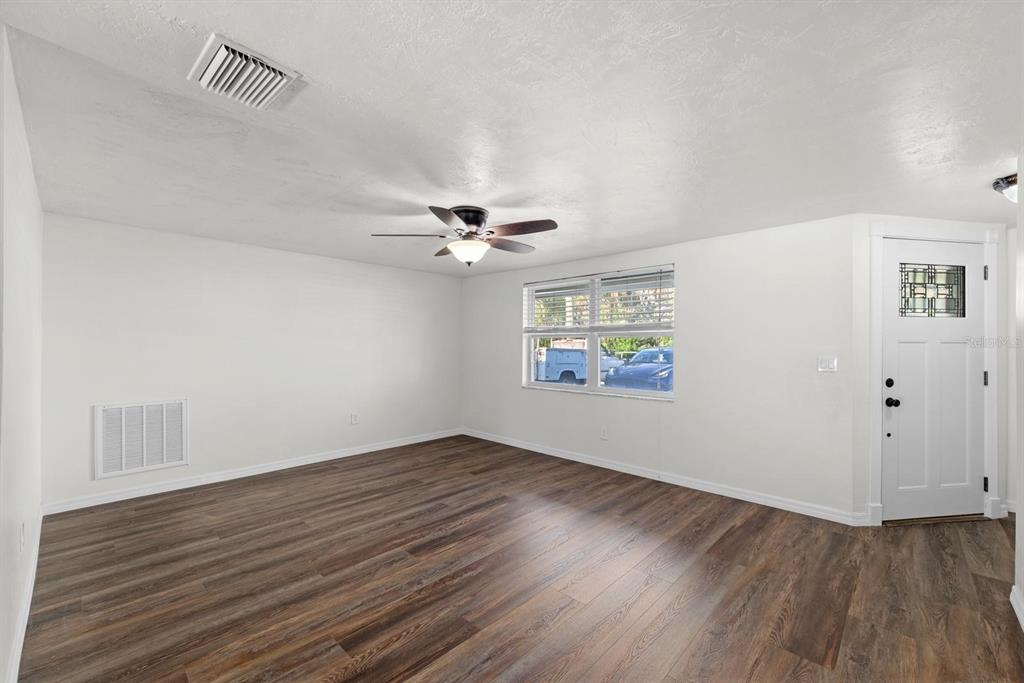 8505 Old Post Road Port Richey, FL 34668 - Photo 10 of 31 Gallery Image 10