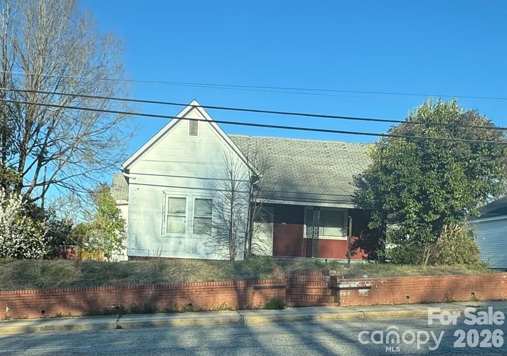 107 North Market Street Lancaster, SC 29720 - Photo 1 of 14