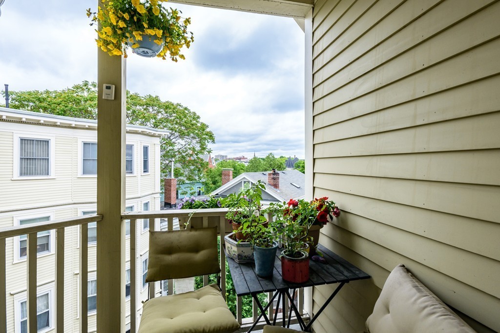 14 Linden Street, Unit 7 Brookline, MA 02445 - Photo 16 of 22