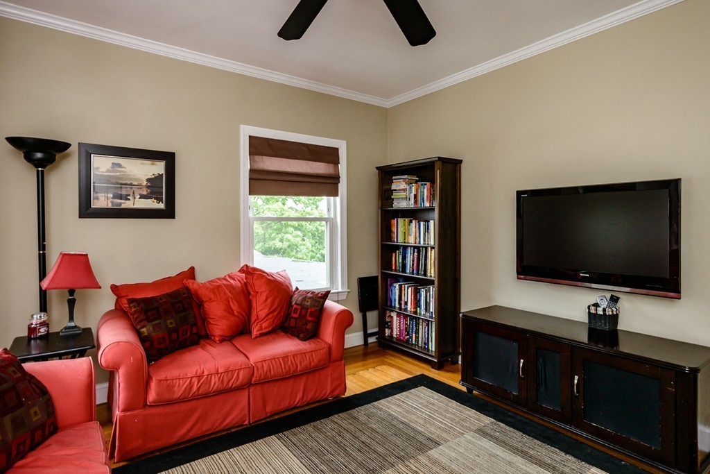 14 Linden Street, Unit 7 Brookline, MA 02445 - Photo 2 of 22